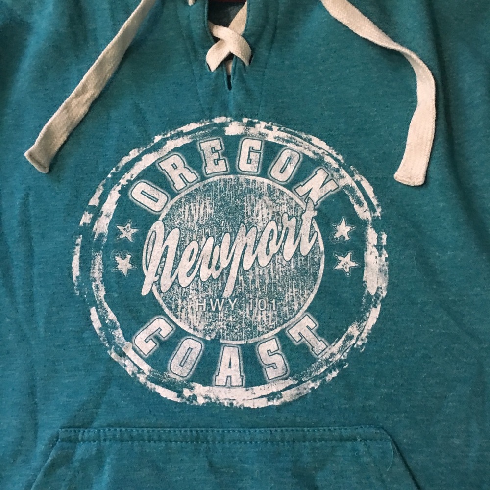Oregon Coast Teal Hoodie. Size: M